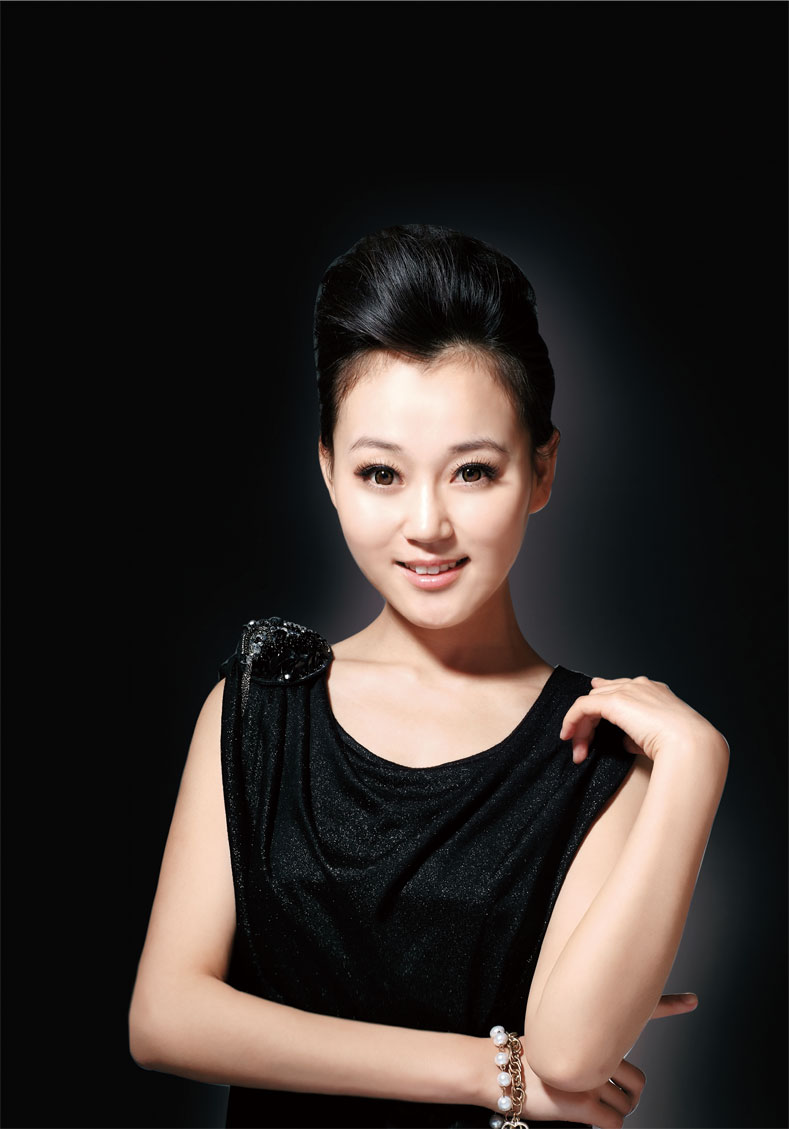 闫婕 睫毛弯弯